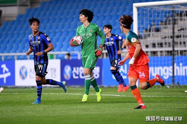 罗马诺：巴萨1亿欧正式报价阿尔瓦雷斯 无浮动条款也没有球员交换